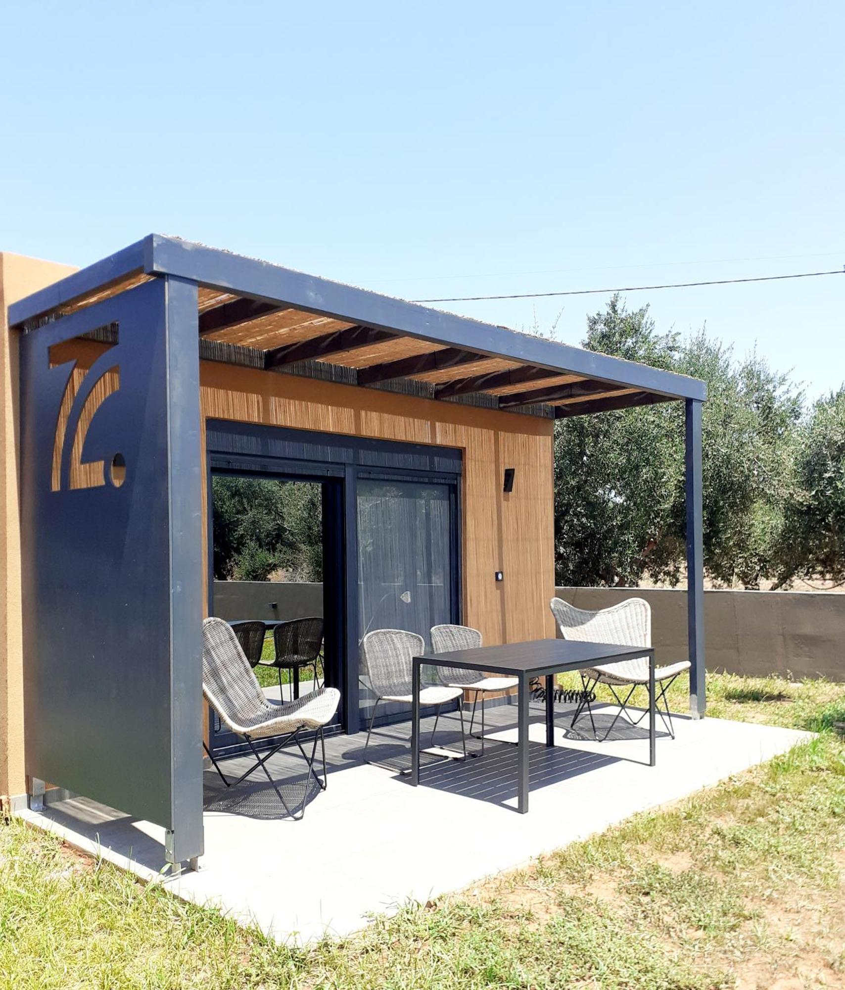 The Zen Point Detox Suites Marathopoli Room photo
